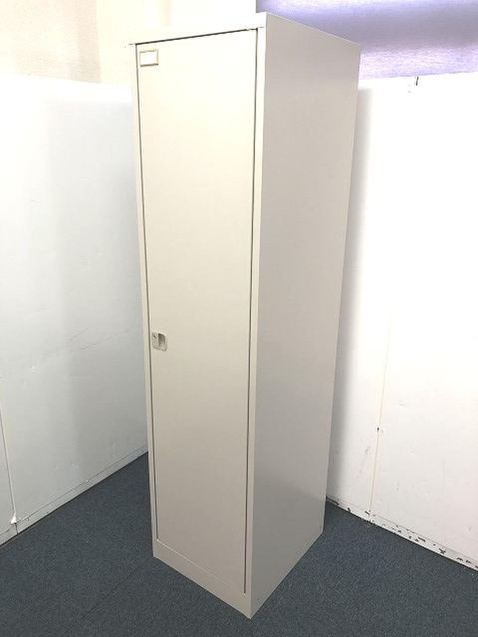 人気商品！！【横幅455ｍｍの広々タイプ１人用ロッカーの入荷です！！】
                        L
                                    中古
            