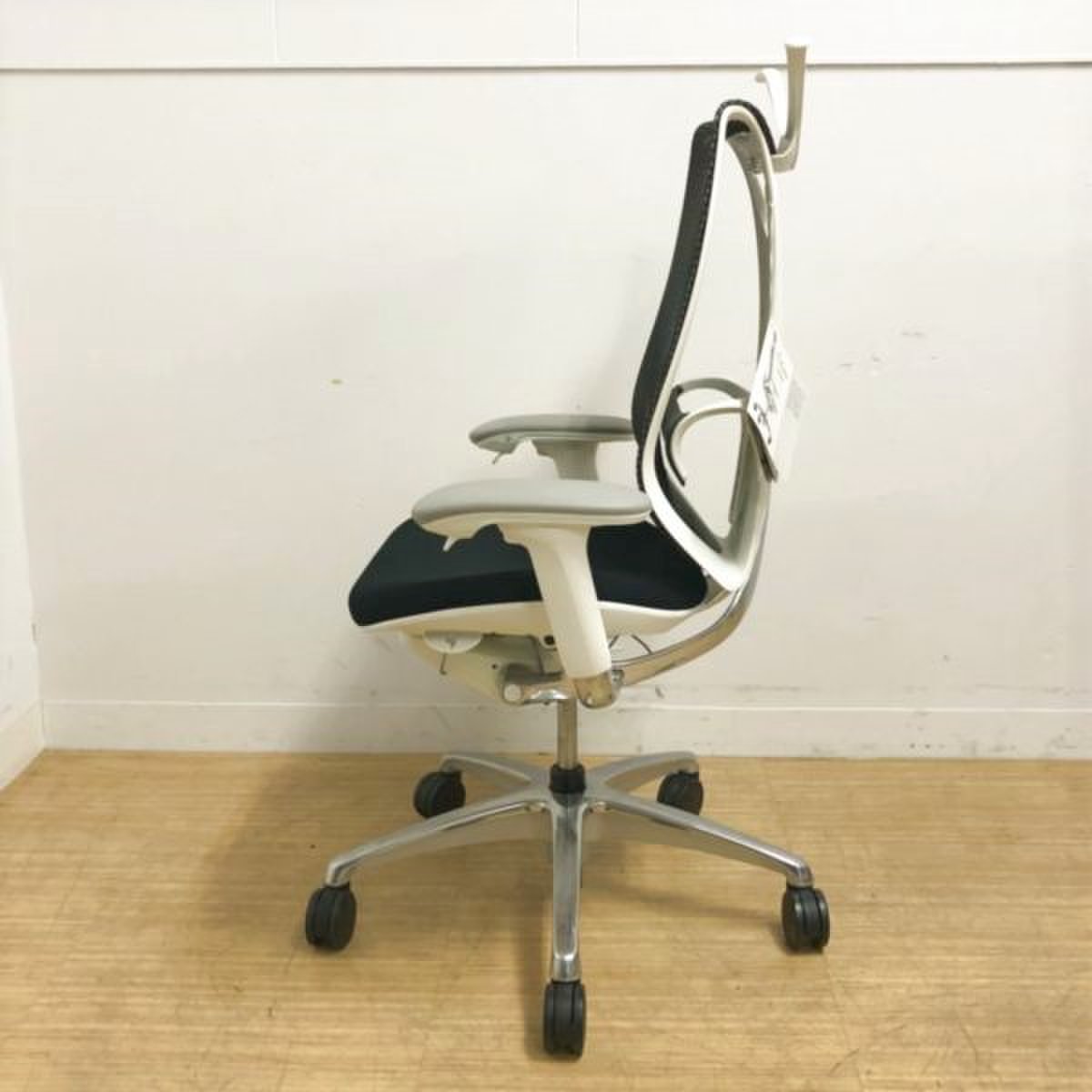 【美品】2020年製　オカムラ　サブリナ　ハイバック　ハンガー　デスクチェア okamura オカムラ オフィスチェア サブリナチェア(Sabrina