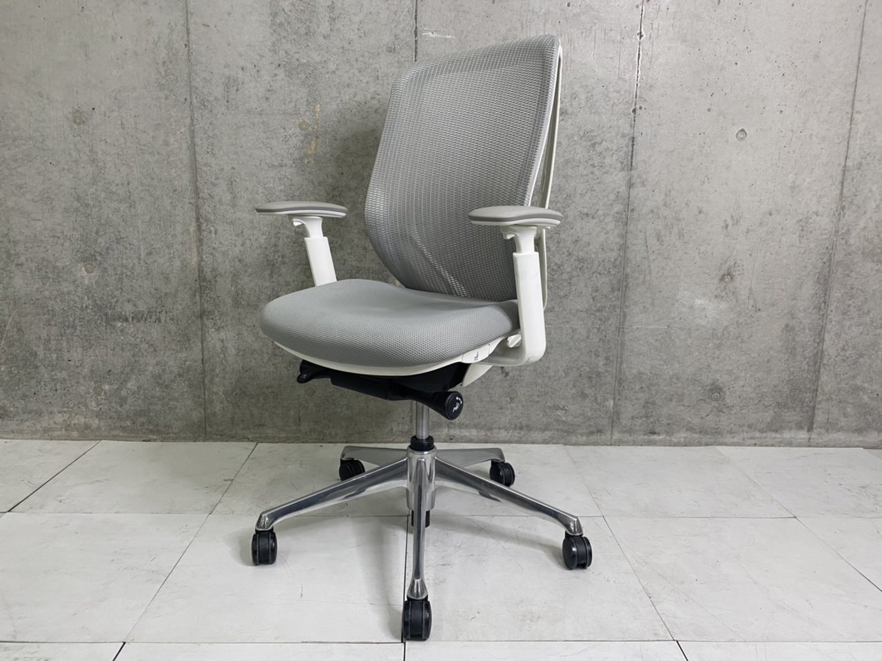 中古】シルフィー オカムラ/okamura 肘付ハイバックチェア