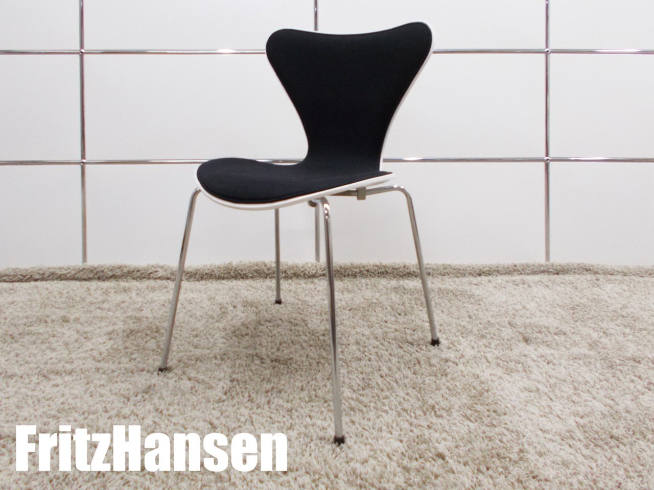 Fritz Hansen/フリッツハンセン　セブンチェア　布張りフロントパディング　ホワイトXブラック　北欧　ヤコブセン
                        その他シリーズ
                                    中古
            