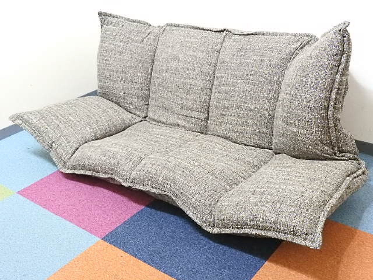 【使用1年以内】おしゃれソファ■折り畳めるソファ【テレワークに】【RP】
                        その他シリーズ
                                    中古
            