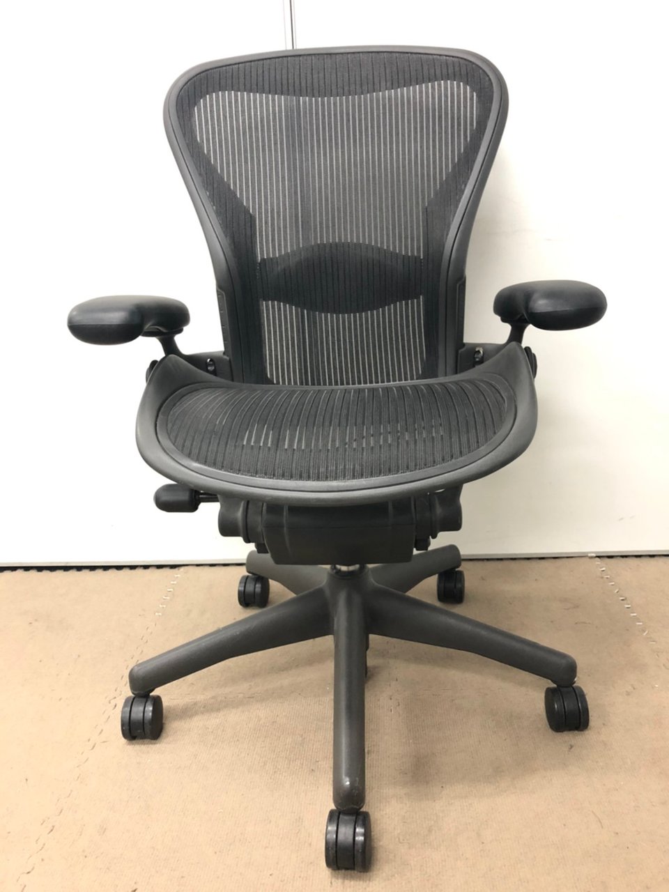 中古】アーロンチェア（ランバー フル装備） AE123AWB