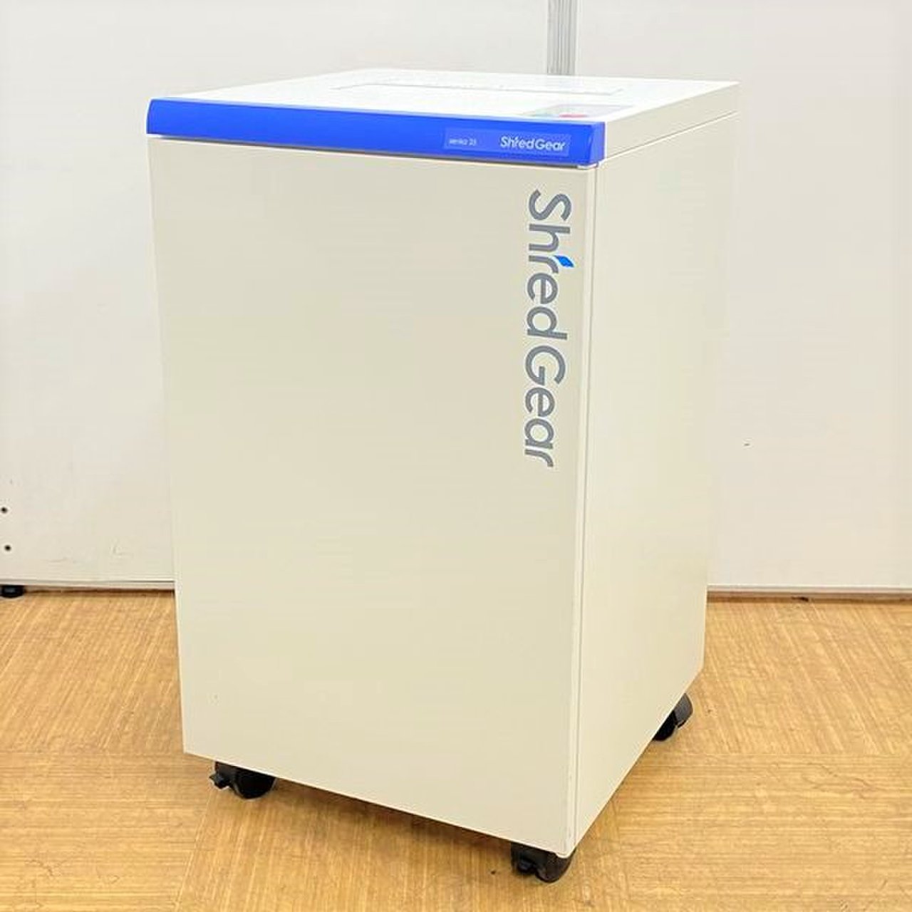 【静音性〇】
メディア細断機能を備えた多機能スタンダードモデル
サカエ/千嘉(senka25)
                        千嘉 
                                    中古
            