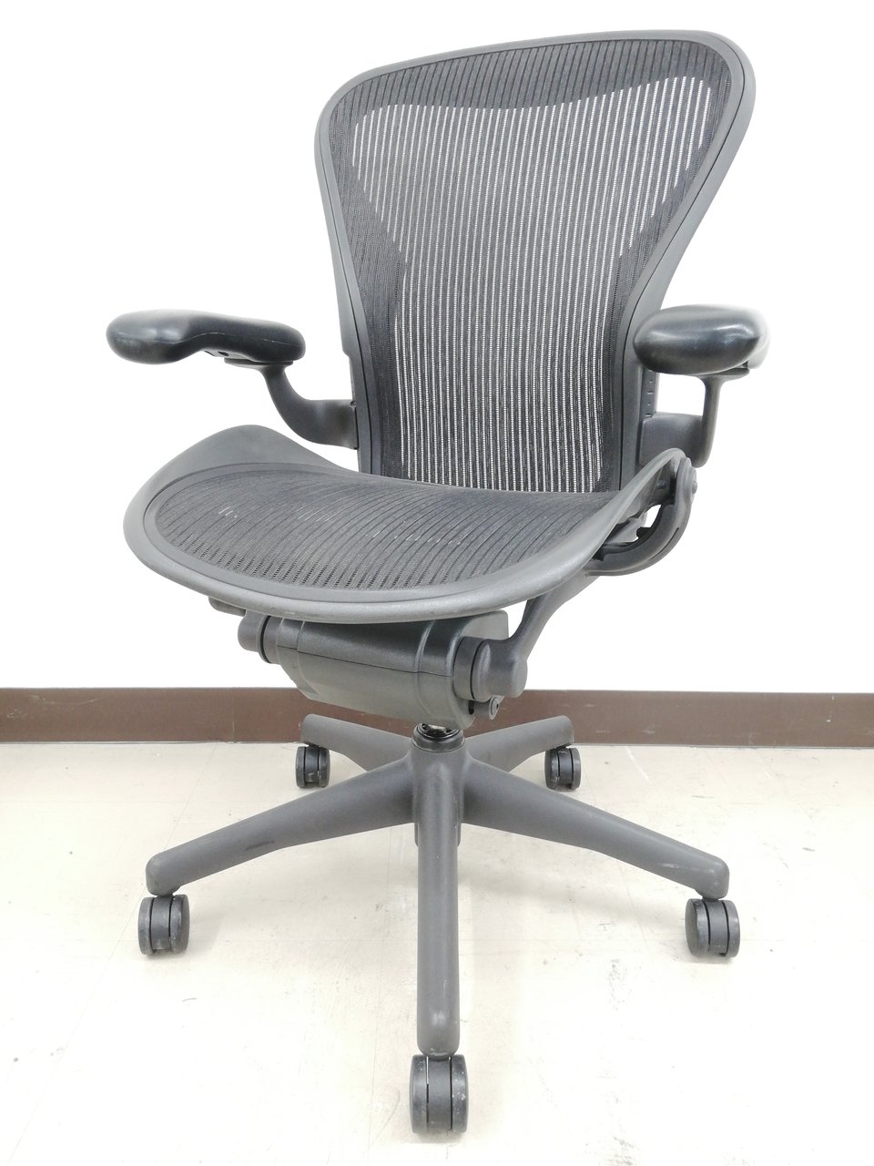 【中古】アーロンチェア AE111PWB Herman Miller/ハーマンミラー