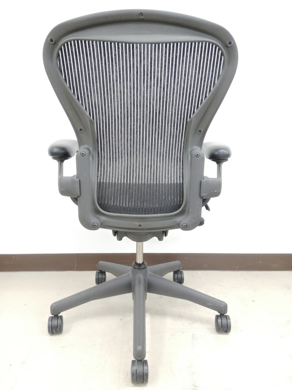 中古】アーロンチェア AE111PWB Herman Miller/ハーマンミラー