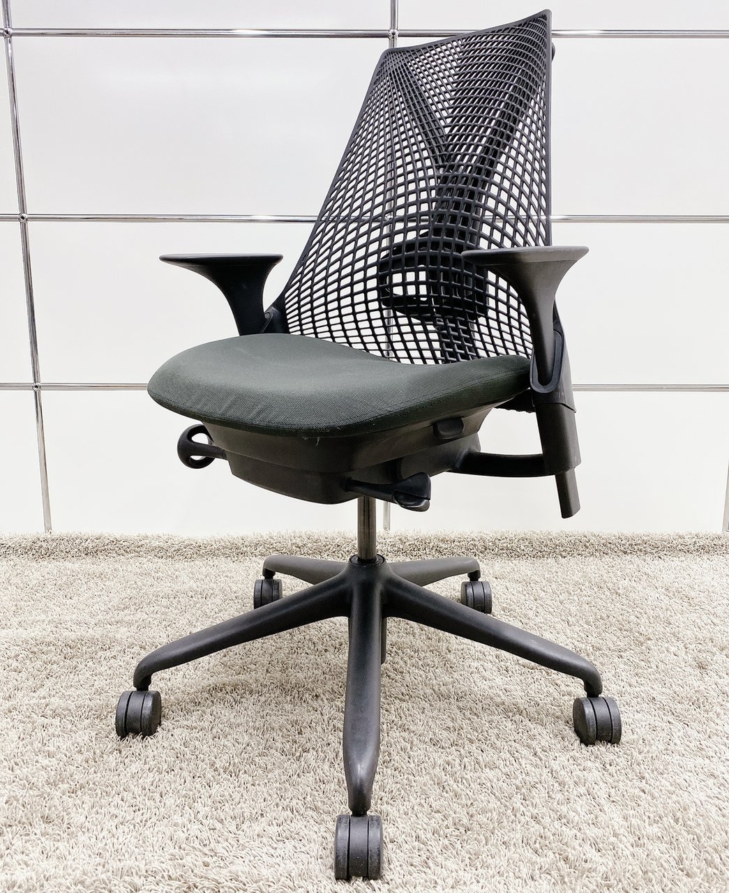 【中古】セイルチェア Herman Miller/ハーマンミラー 肘付ハイバックチェア 312650 - 中古オフィス家具ならオフィスバスターズ