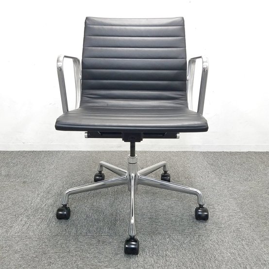 中古】イームズ アルミナム Herman Miller/ハーマンミラー 肘付ロー