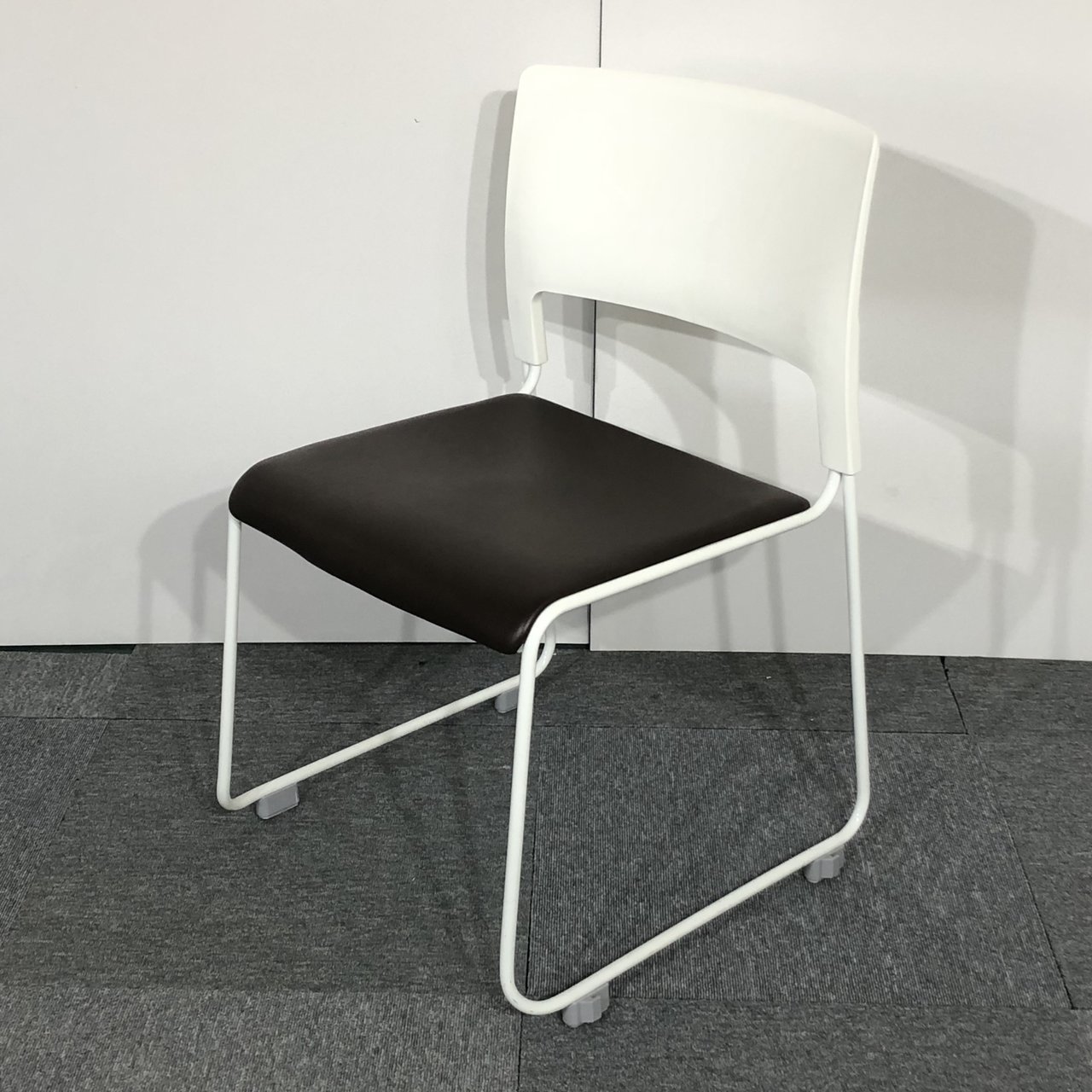 【ロット入荷】セットでのご案内も可能！積み重ねてラクラク収納！【関西倉庫在庫】
                        MO
                                    中古
            