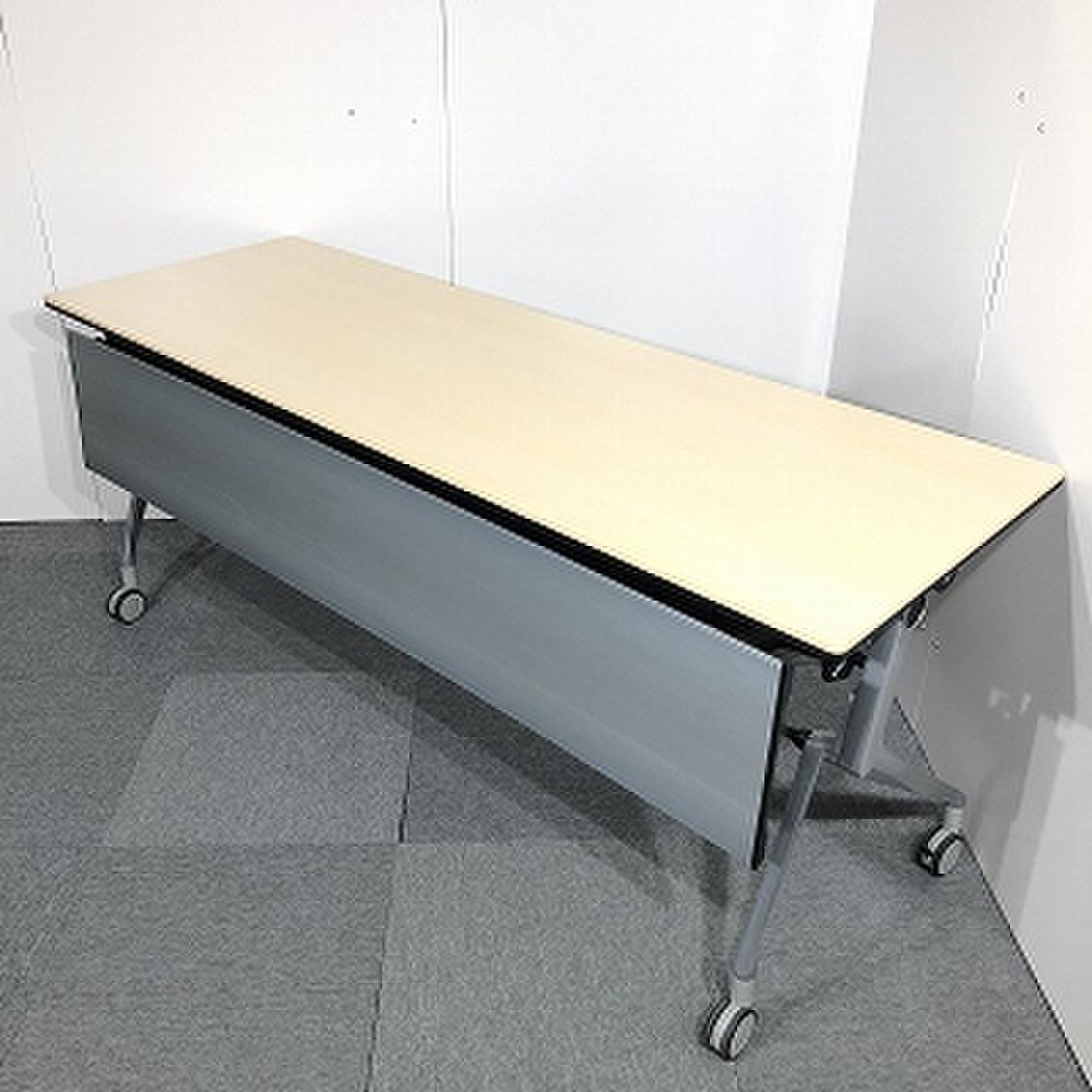 【ロット商品】1800mm幅でもワンタッチでらくらく展開！！平行に収納可能なサイドスタックテーブル！！【関西倉庫在庫】
                        	その他シリーズ
                                    中古
            