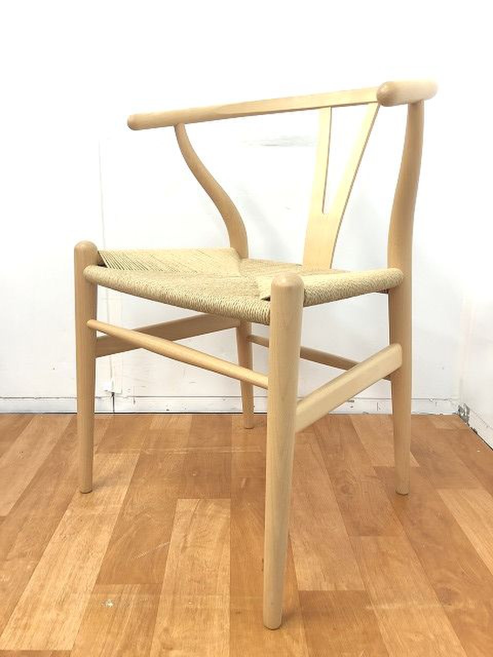 【定価約8万円！！】【デザイナーズ商品】【椅子に求められる見た目の美しさと機能性を同時に満たす椅子として愛される商品！！】CARL　HANSEN＆SON製/CH24シリーズ
                        その他シリーズ
                                    中古
            