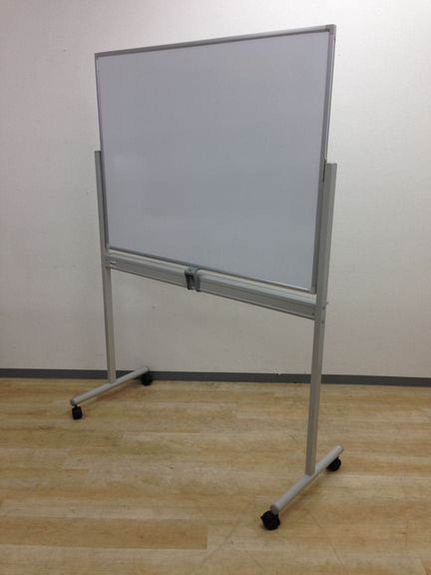 【幅1300㎜】両面脚付きホワイトボード※凹み箇所あり、部材欠けあり◆プラス製
                        その他シリーズ
                                    中古
            