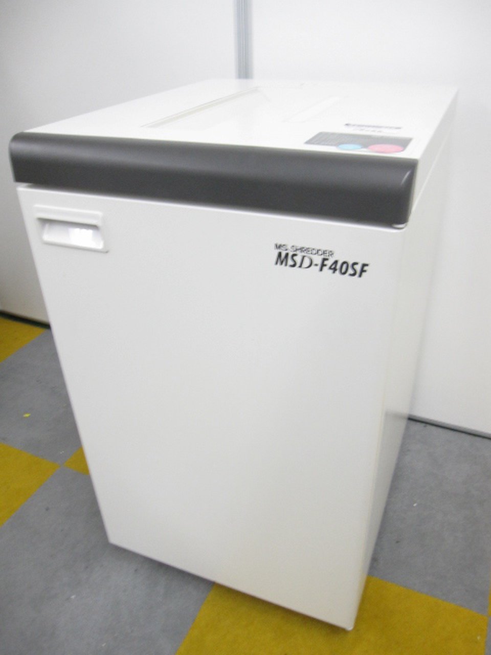 【同時裁断枚数４５枚！】最大手！明光商会製シュレッダー。MSD-F40SF■大量の紙を一気に裁断！
                        MSDシリーズ 
                                    中古
            