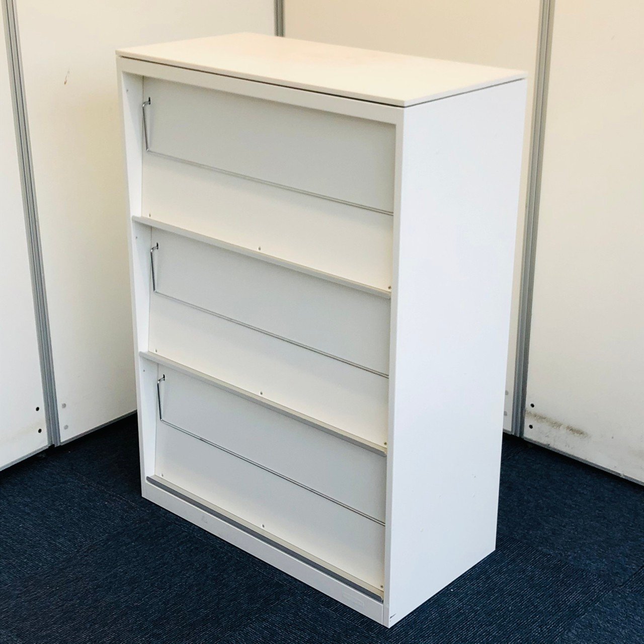 お待たせしました！待望の雑誌架が入荷！｜カタログ収納やパンフレットの収納に
                        レクトライン 
                                    中古
            