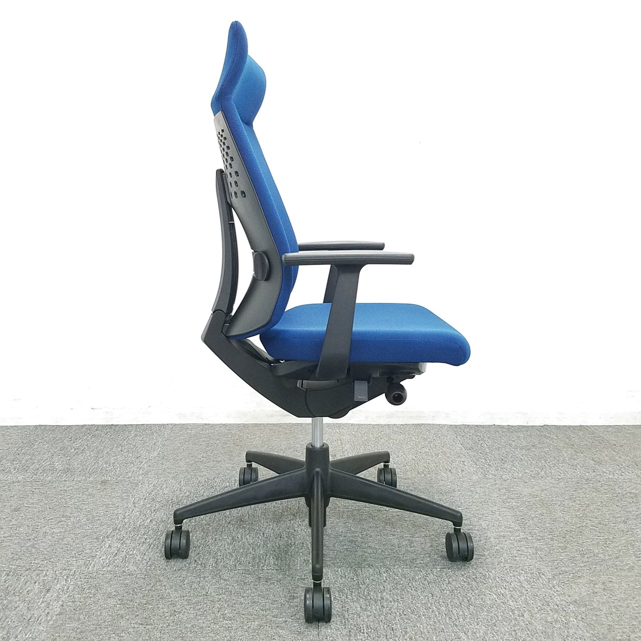 中古】ウィザード3 樹脂 CRS-G3624F6 コクヨ/KOKUYO 肘付ハイバック