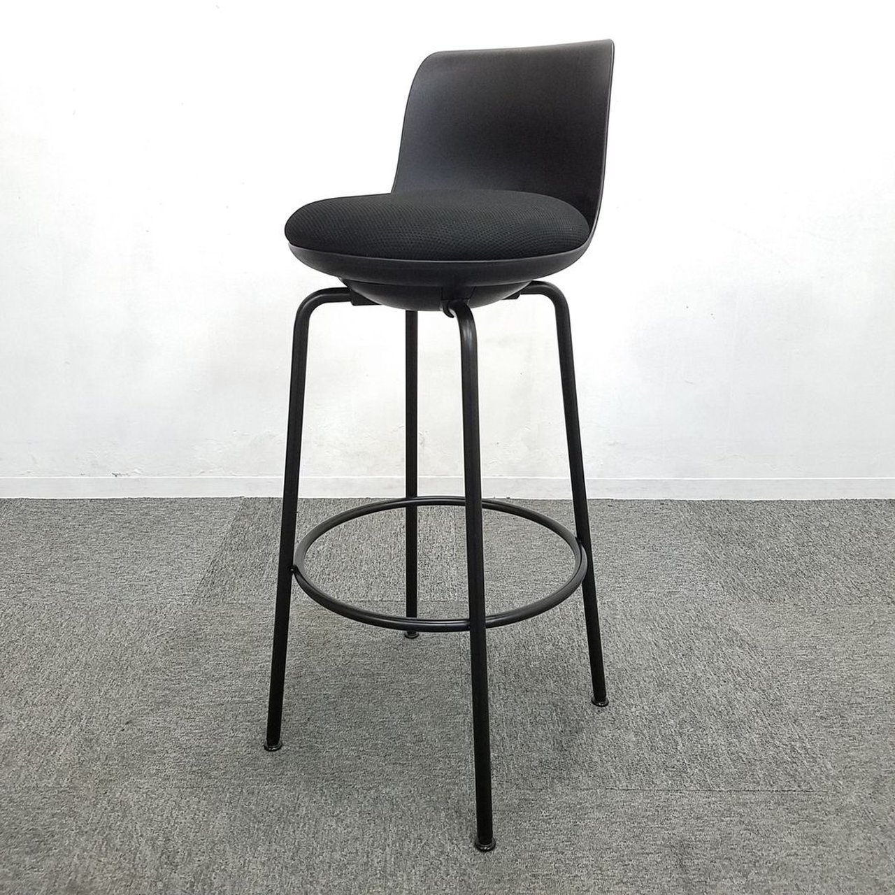 【70％オフ】【6脚入荷】オカムラの半立位姿勢で短時間のPC作業やミーティングに最適チェア入荷！中古　オカムラ　ハイチェア　テレワーク　オフィス
                        Pirouettoシリーズ 
                                    中古
            