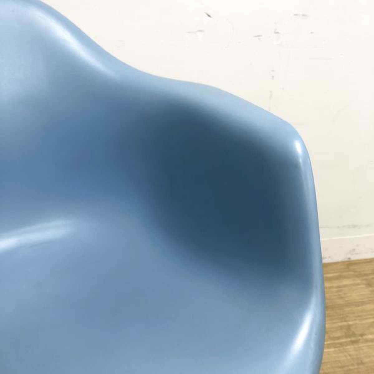 ハーマンミラー　イームズ　チェア 中古】 イームズアームシェルチェア Herman Miller/ハーマン