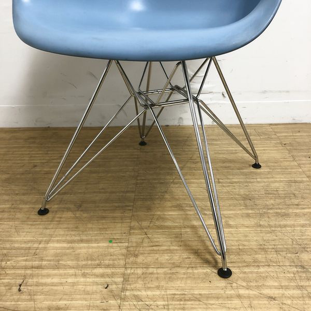 ハーマンミラー　イームズ　チェア 中古】 イームズアームシェルチェア Herman Miller/ハーマン