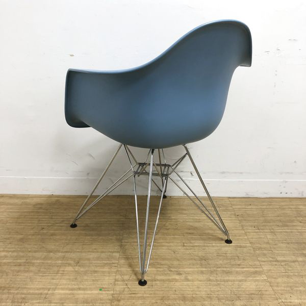 ハーマンミラー　イームズ　チェア 中古】 イームズアームシェルチェア Herman Miller/ハーマン