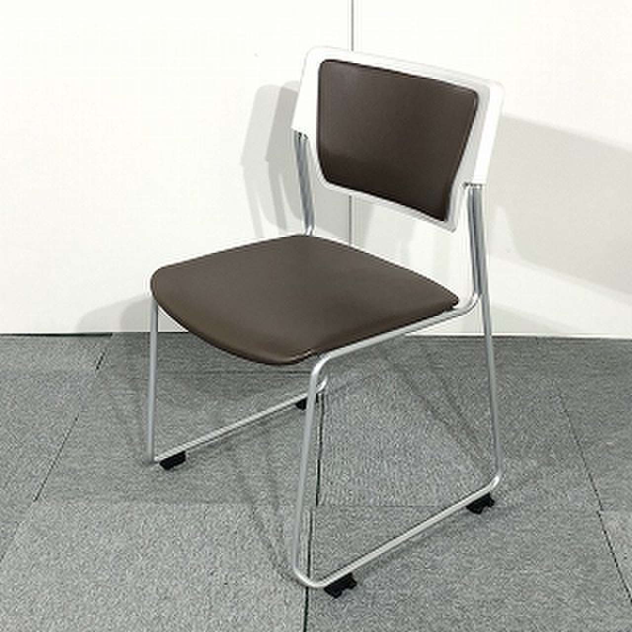 【ロット商品】イトーキ｜スタッキングチェア｜ブラウンカラー｜エレック！【関西倉庫在庫】
                        エレック 
                                    中古
            