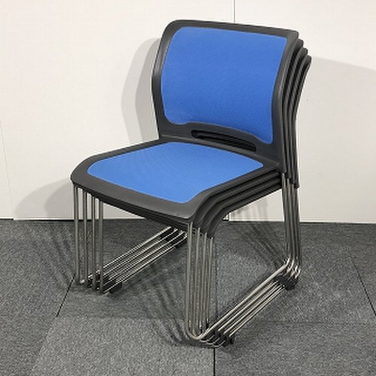 【4脚セット】コクヨ製　ブルー　メッシュ仕様　スタッキングチェア入荷！！【関西倉庫在庫】
                        その他シリーズ
                                    中古
            