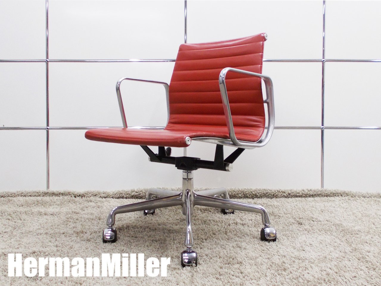 中古】イームズ アルミナム Herman Miller/ハーマンミラー 肘付ミドルバックチェア 315056 - 中古オフィス家具ならオフィスバスターズ