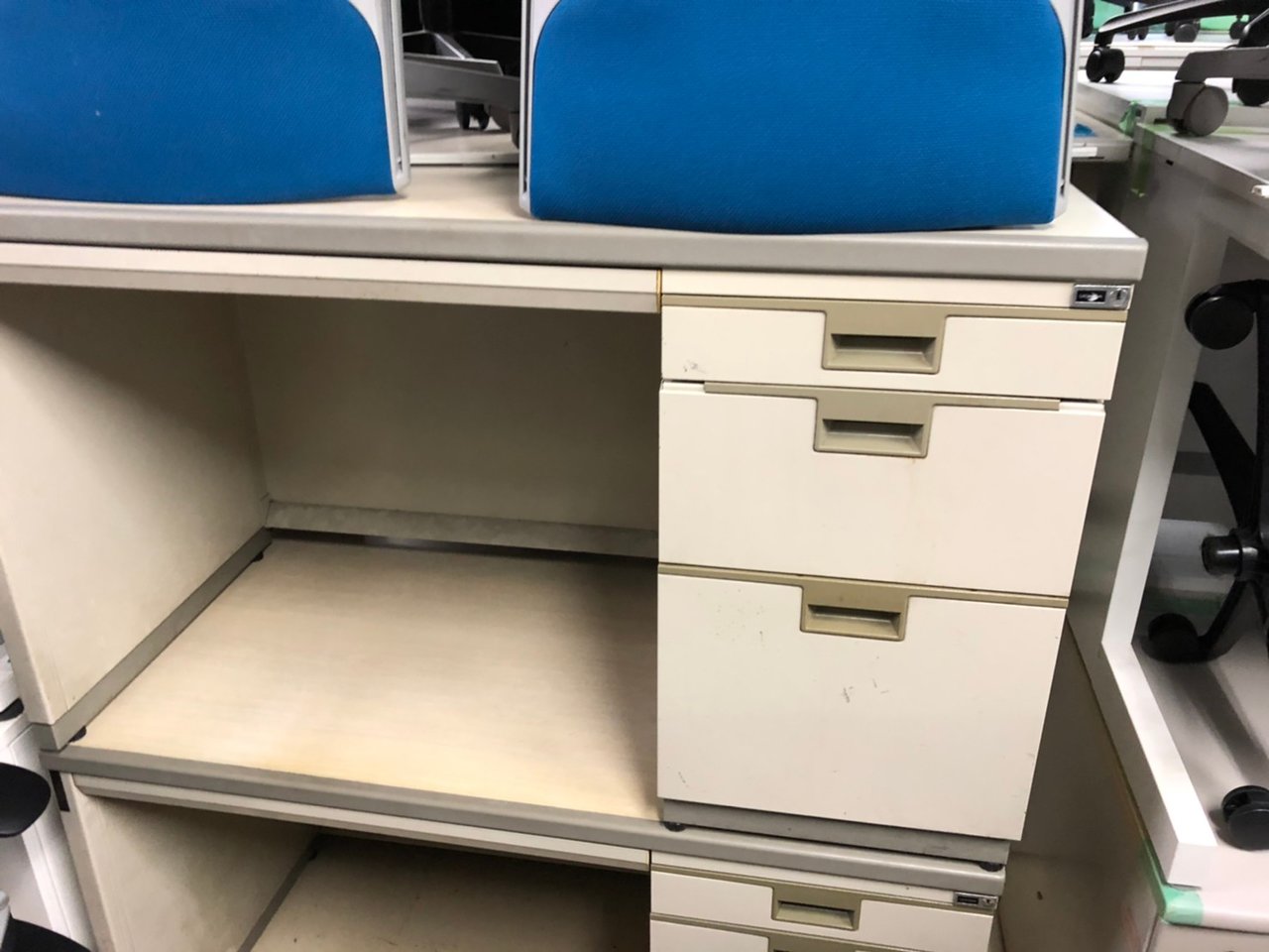 スタックテーブル
                        その他シリーズ
                                    中古
            