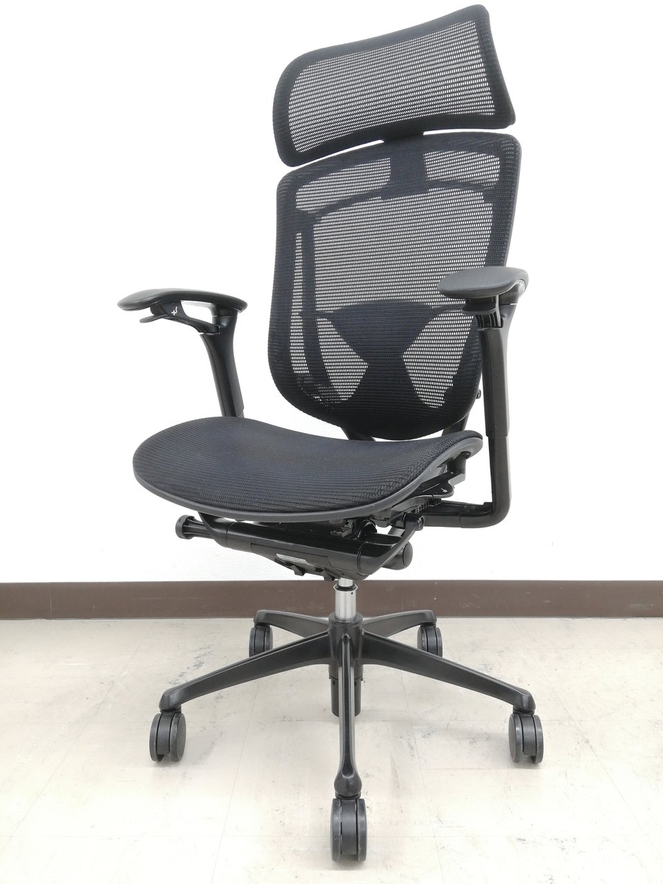 【脅威の状態Aランク】キングオブチェアコンテッサ（Contessa）座面メッシュ仕様蓮田入店※大型ヘッドレスト新品◆オカムラ製【RP】
                        コンテッサ 
                                    中古
            