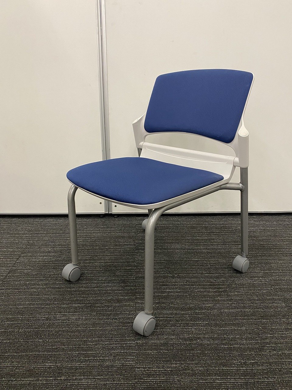 【まとめて収納可能！】【キャスター付き】内田洋行/MF180/まとめ買いでお安く【倉庫在庫品】
                        MF-180シリーズ 
                                    中古
            