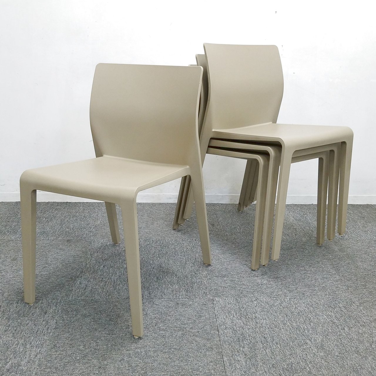 【2セット入荷】arper/アルペール　Juno / ジュノ ダイニングチェア　　中古　デザイナーズ家具
                        ジュノ(Juno)
                                    中古
            