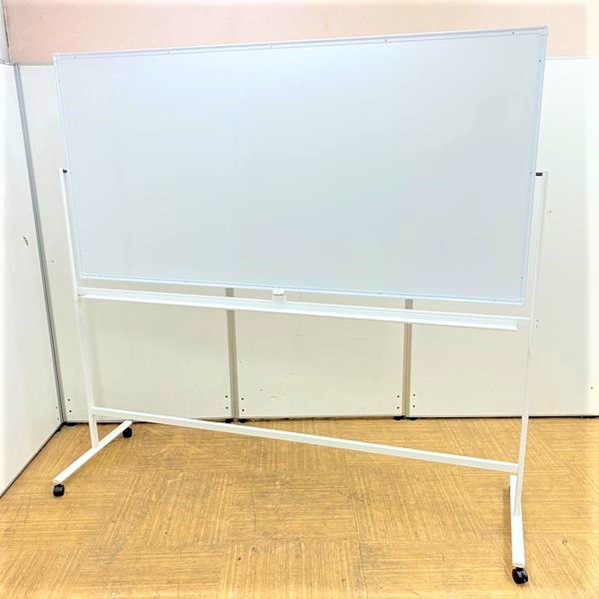 【1台限定】スチールタイプのホワイトボードがこの価格！！フレキシブルに　クリエイティブに
                        その他シリーズ
                                    中古
            