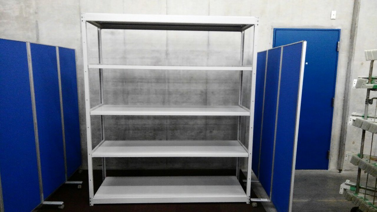 イトーキの軽量ラックが久しぶりに1台 入荷致しました。④　注)呼称W1800/D650　実寸W1840/D620　天地5段　耐荷重：段/150kg　ボルトレスなので組立も簡単！ 
※マテハン本舗の中古商品は、千葉県柏市に在庫がございます。
                        不明
                                    中古
            