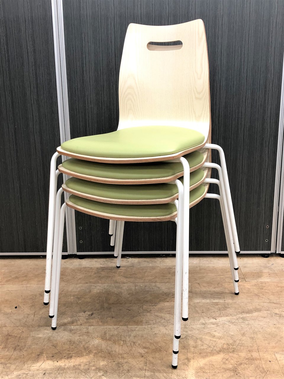 【限定1セット】カジュアルシーンにオススメ！お得なセット品【中古】【オフィス家具】【東京】【大阪】【愛知】【岐阜】【長野】【滋賀】
                        その他シリーズ
                                    中古
            