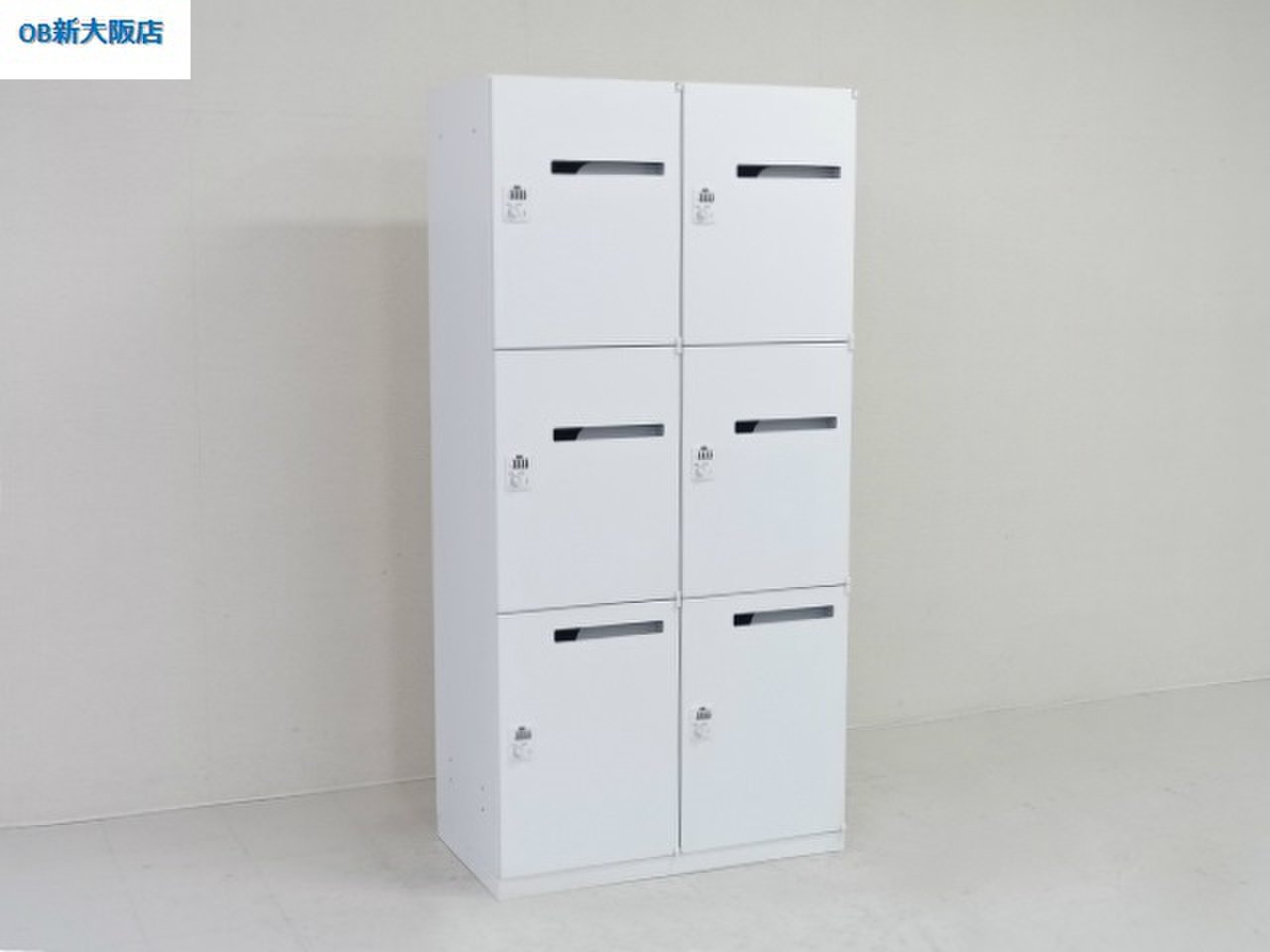 【4月6日入荷予定】6人用メールロッカー。①マスターキーは付属しておりません。②書類受けは付属しておりません。
                        HSパーソナル 
                                    中古
            