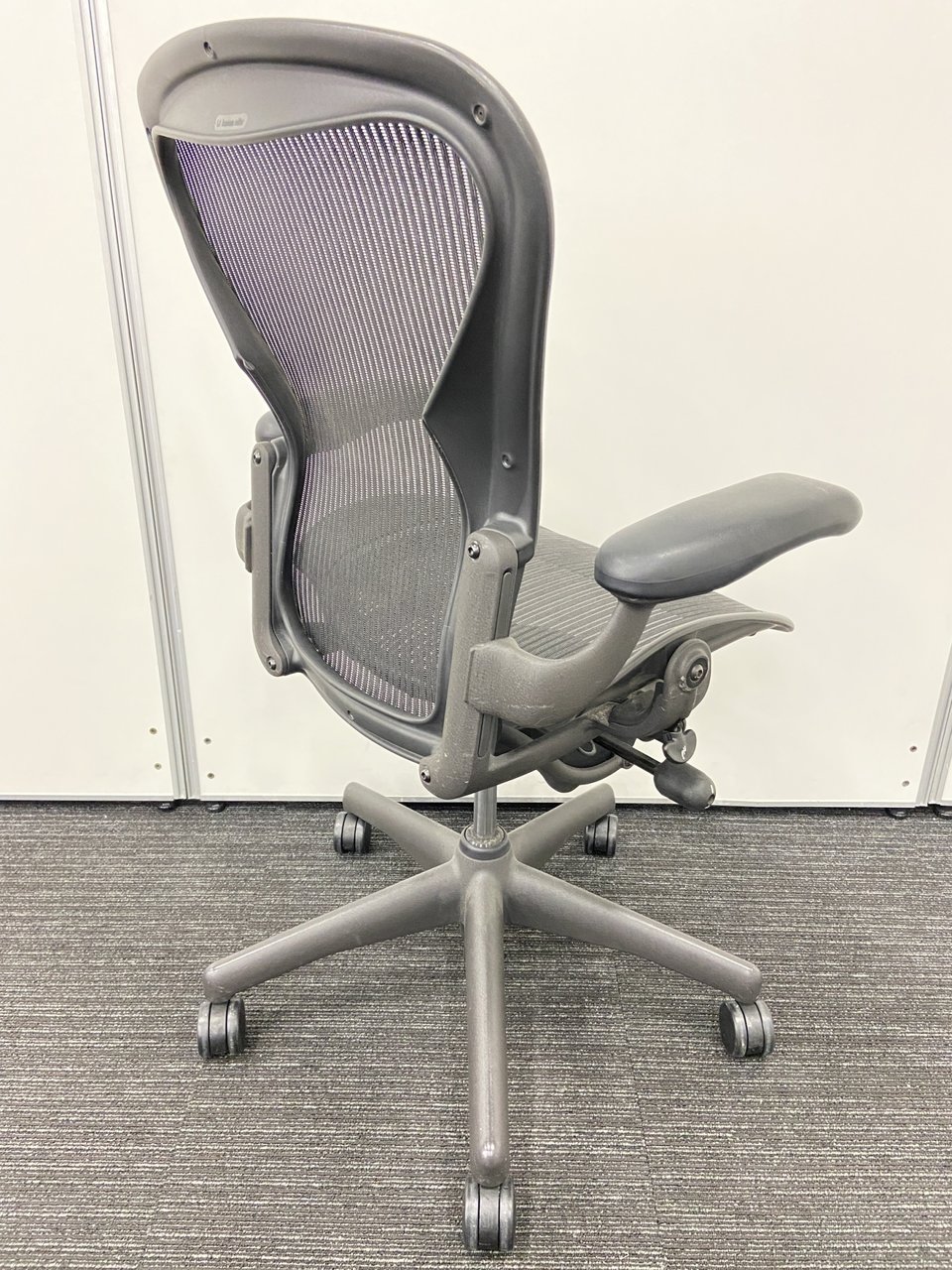 [送料込み]ハーマンミラーアーロンチェア(肘付ハイバックチェア) アーロンチェア | ハーマンミラーストア