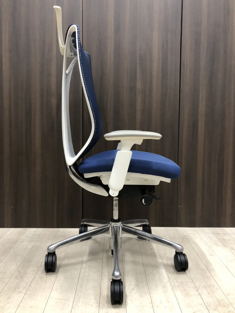 【中古】 サブリナ オカムラ/okamura 肘付ハイバックチェア 中古】サブリナ オカムラ/okamura 肘付ハイバックチェア 355778