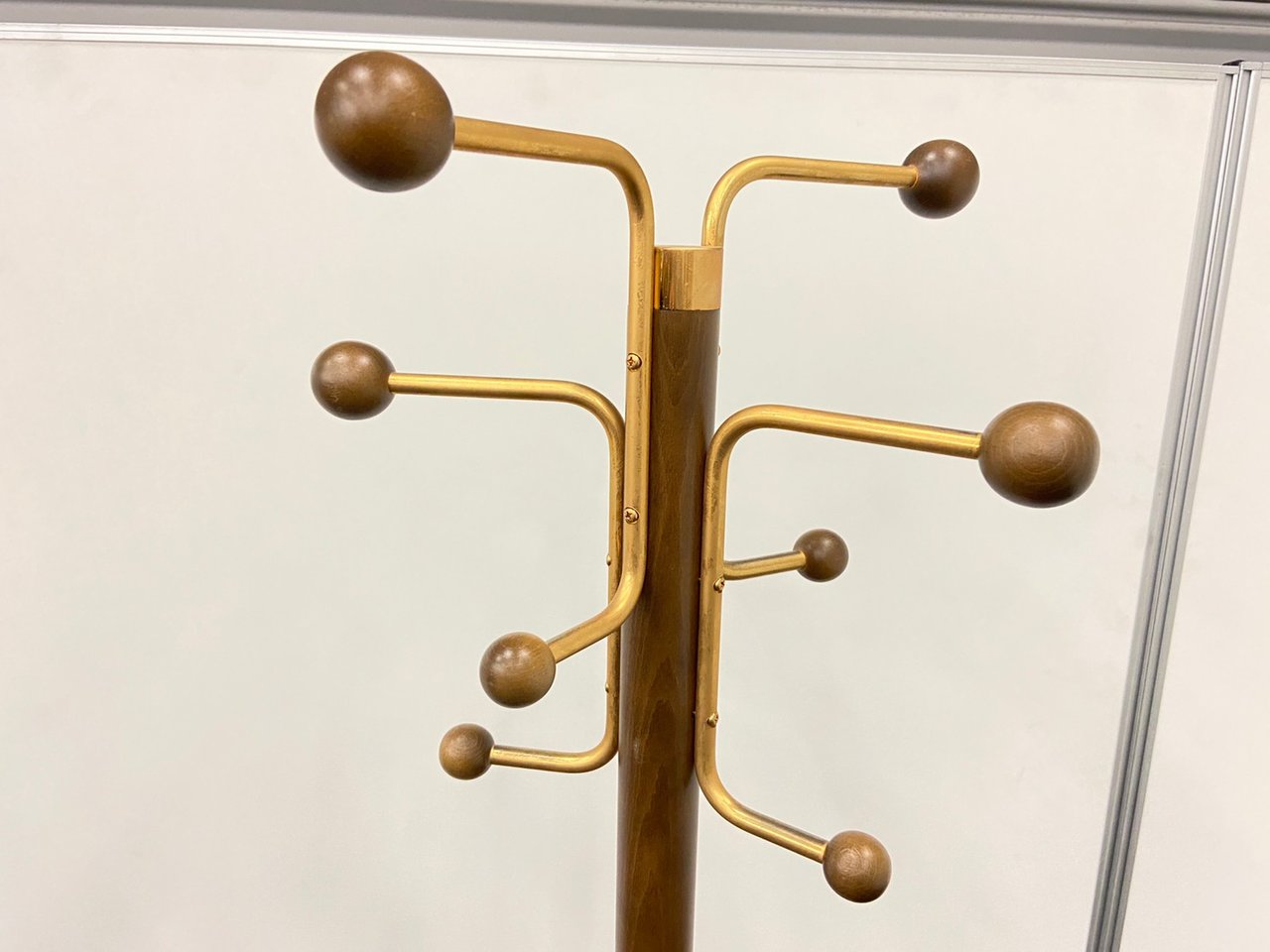 中古】 カリモク コートハンガー 319444 - 中古オフィス家具なら 中古】 カリモク コートハンガー 319444 - 中古オフィス家具なら