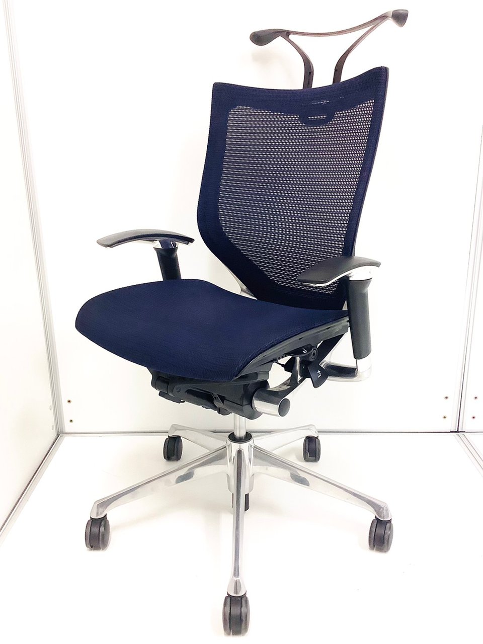 中古】バロンメッシュチェア CP84AR FDH4 オカムラ/okamura 肘付
