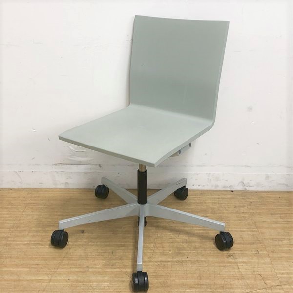 中古】ゼロフォー vitra/ヴィトラ 肘無ローバックチェア 320360 - 中古オフィス家具ならオフィスバスターズ