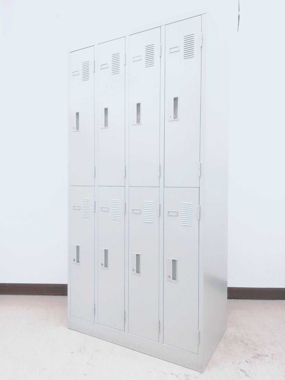 【割ときれいめ】みんな仲良く8人用ロッカー！省スペース多人数使用可能※鍵付き◆ナイキ製【RP】
                        その他シリーズ
                                    中古
            