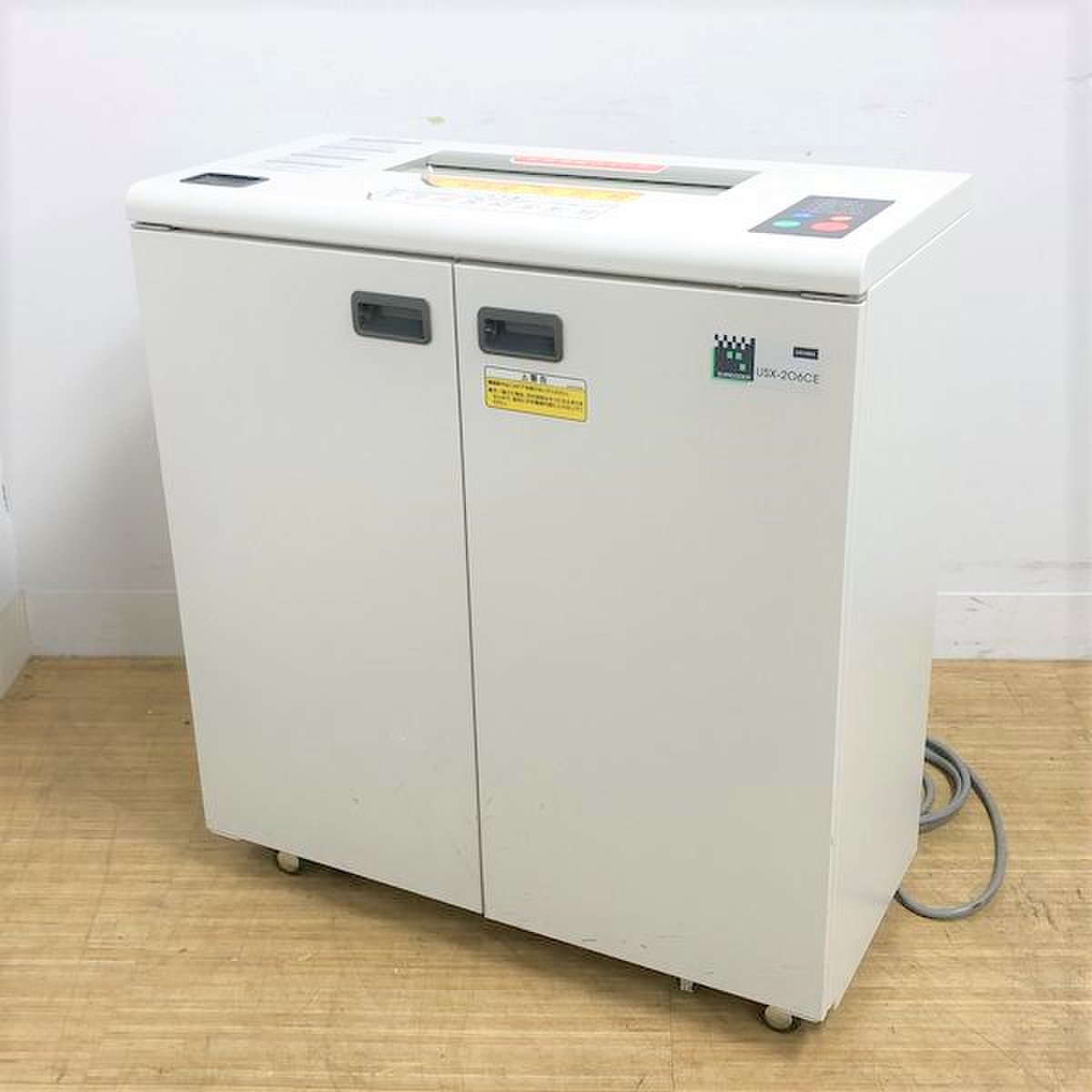 裁断レベル細かく高いセキュリティレベルを保持　
                        USX-206 
                                    中古
            