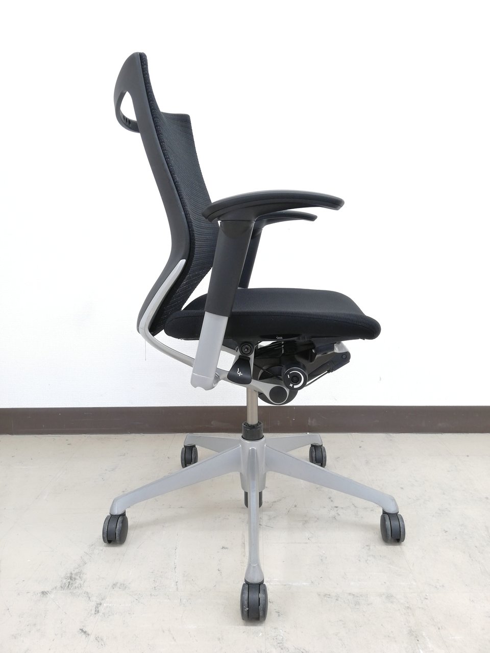 中古】バロンチェア CP33DR オカムラ/okamura 肘付ローバック 中古】バロンチェア CP33DR オカムラ/okamura 肘付ローバック