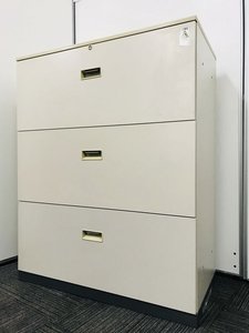昔ながらの引き出しタイプ！良い物は長持ちするんですね！｜起業　
　移転　拠点開設
