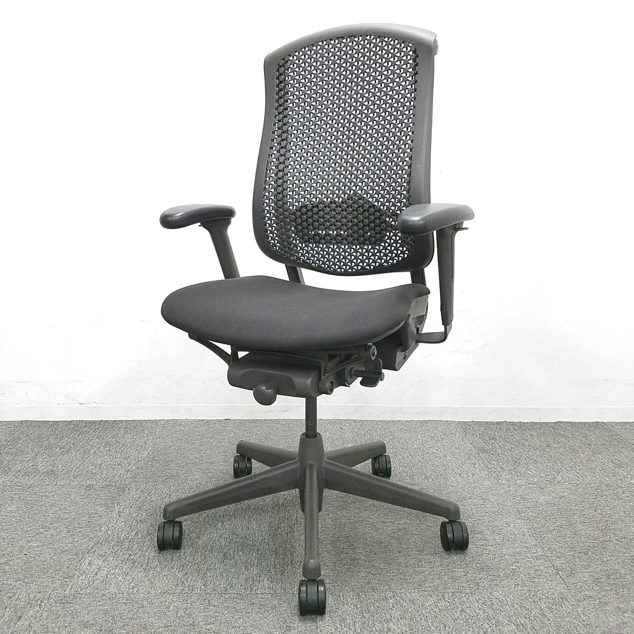 ハーマンミラー セラチェア グレーカラー Herman Miller Celle Gray