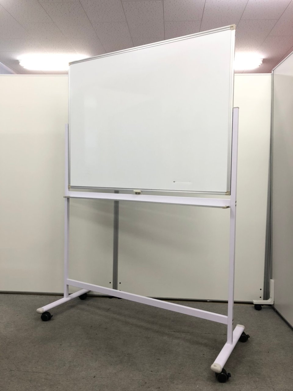 【1台限定】
価格重視でお探しの方に！
※盤面に強い使用感有
                        その他シリーズ
                                    中古
            