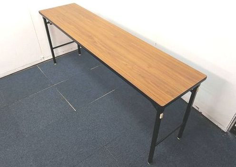 【チークカラーの折り畳みテーブルの入荷です！！人気の1800ｍｍタイプ！！】
                        その他シリーズ
                                    中古
            