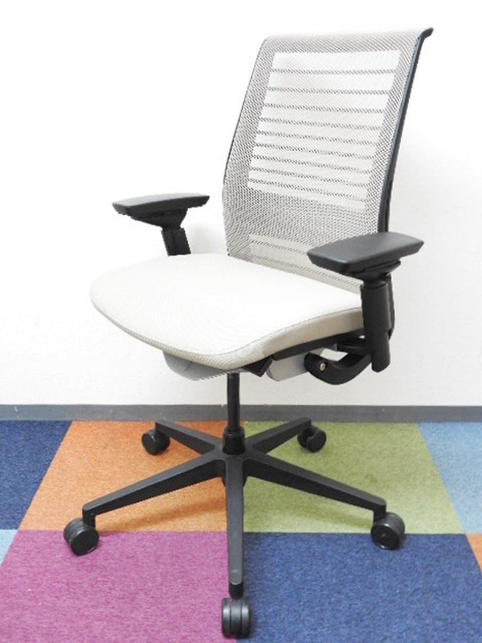 中古】シンクチェア（新モデル） Steelcase/スチールケース 肘付 