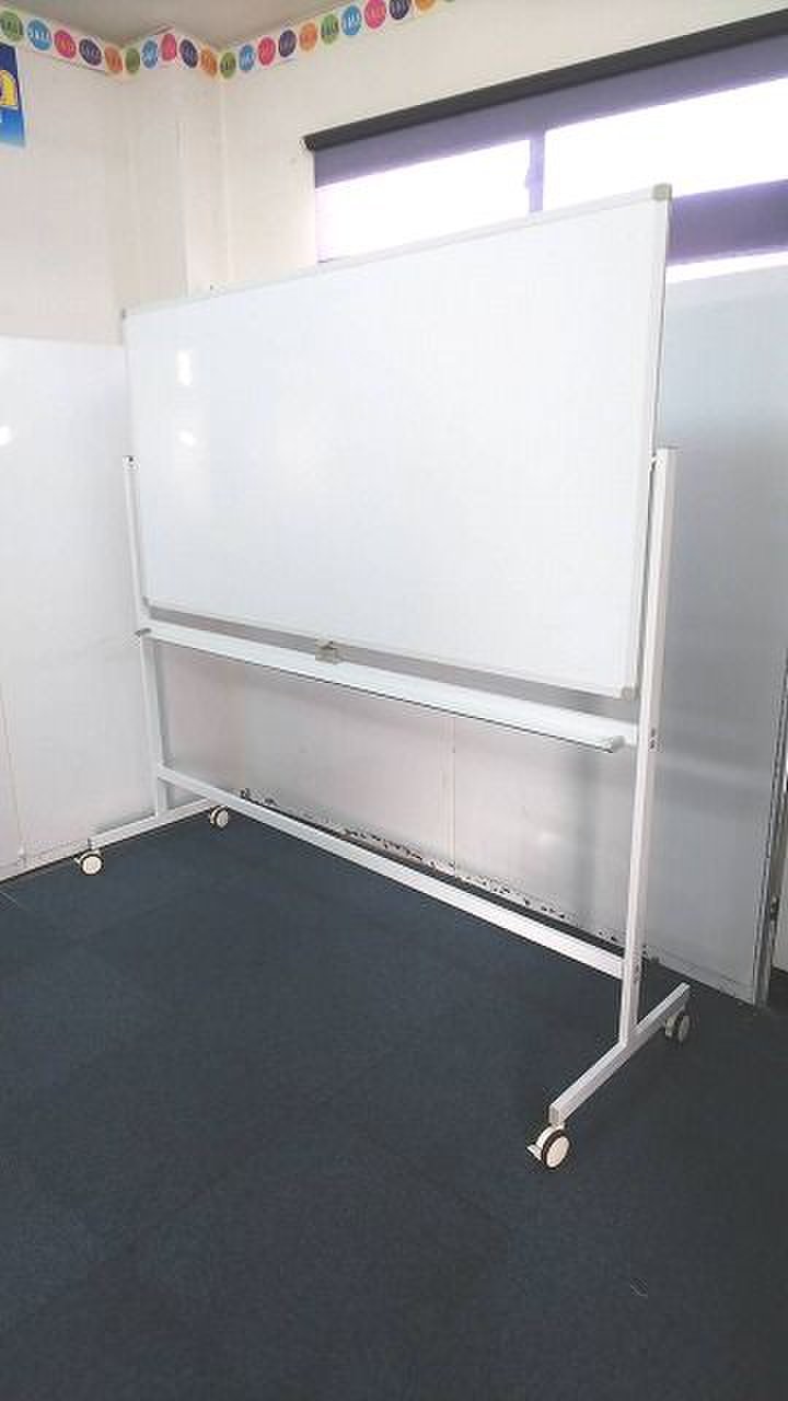 【1800ｍｍタイプの自立式ホワイトボードの入荷です！！】
                        その他シリーズ
                                    中古
            
