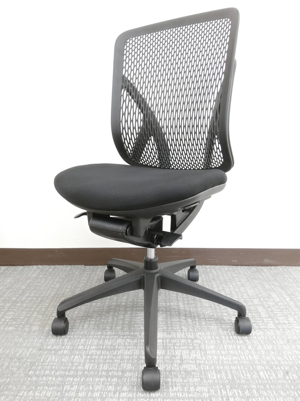 【中古】 yera イナバ/INABA 肘無ハイバックチェア 中古】yera イナバ/INABA 肘無ハイバックチェア 515055 - 中古