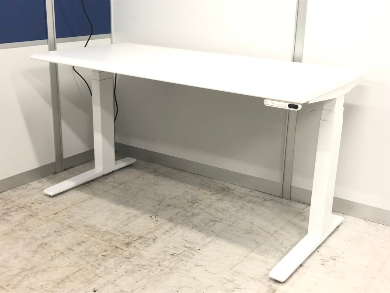 【価格見直しました！】【希少＆人気商品】オカムラ製　スイフト　電動式昇降デスク【高さ：650～1250mm】【限定1台】
                        スイフト 
                                    中古
            