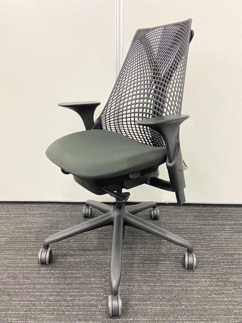 中古】セイルチェア Herman Miller/ハーマンミラー 肘付ハイバック